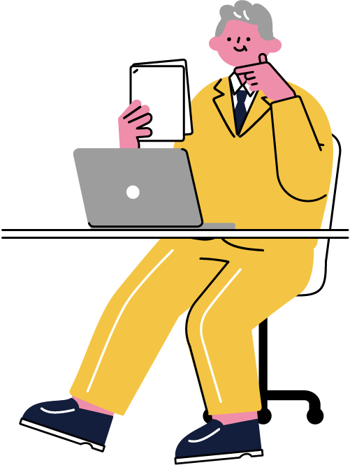 資料を見ながら考える男性