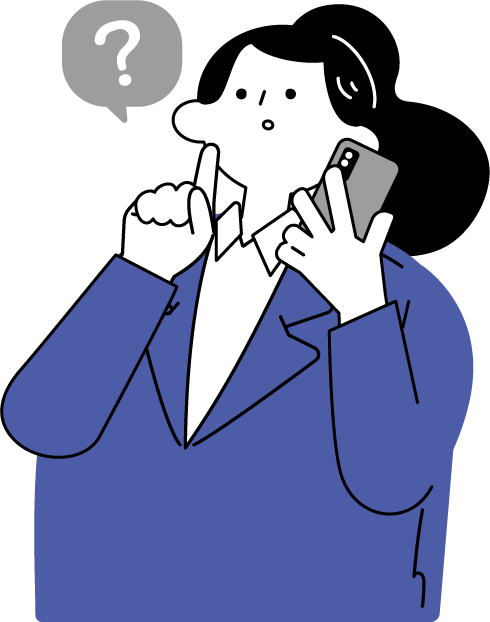 通話しながら内容を確認する女性