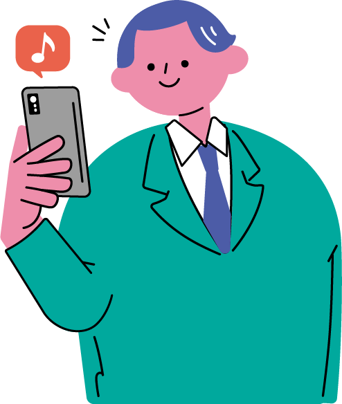 QRコード決済をする男性
