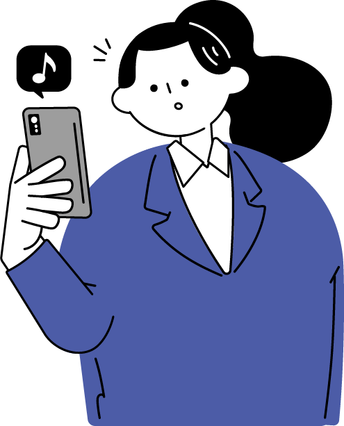 QRコード決済をする女性